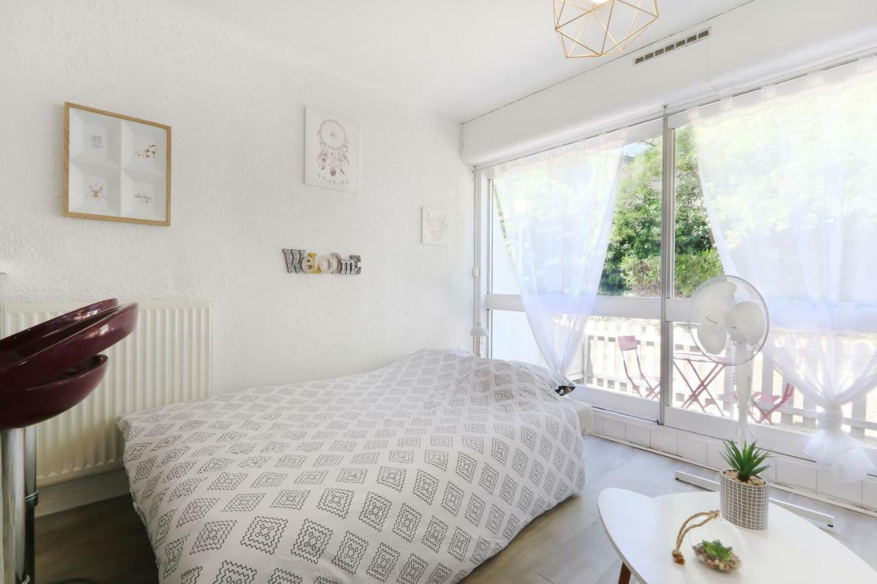 L Escapade, Wifi, Parking, Netflix, Appart 2Pers Apartment Монпелие Екстериор снимка