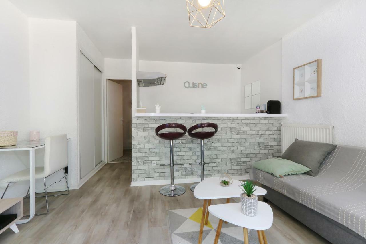 L Escapade, Wifi, Parking, Netflix, Appart 2Pers Apartment Монпелие Екстериор снимка